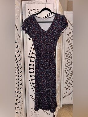 Merrick White Short Sleeve Floral Midi Dress